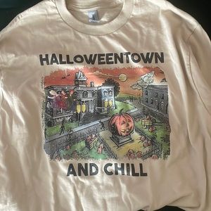 Women’s Medium Halloween graphic long sleeve shirt